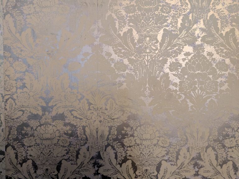 Suspect Wallpaper at Silverthorn that ruins all photos, according to Hernando County Professional Photographers Association.